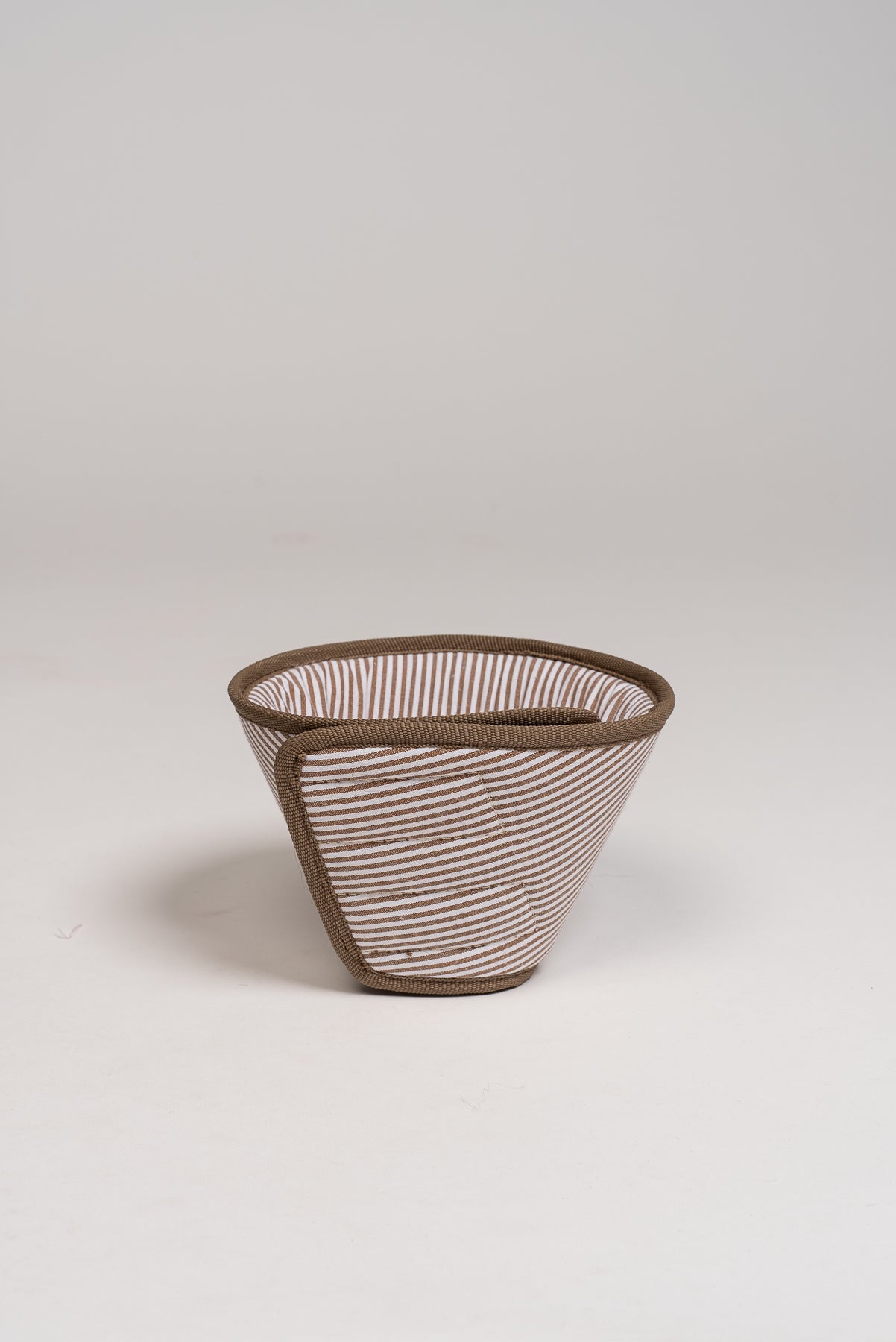 The Picnic E-collar Brown